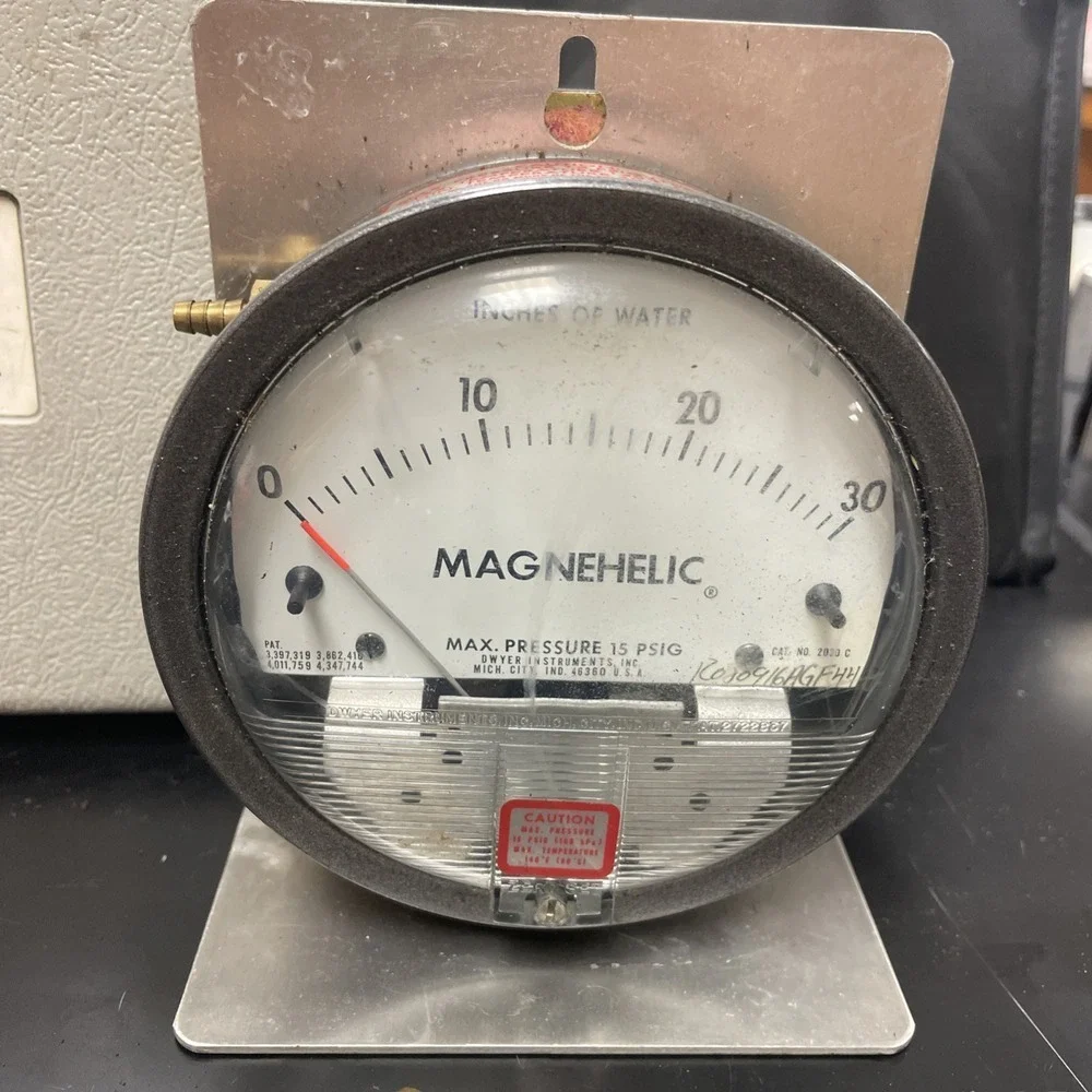 Dwyer 2030 Magnehelic Differential Pressure Gauge‎ (0-30